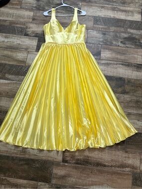 Yellow Satin Pleated Prom Dress with V-Neck